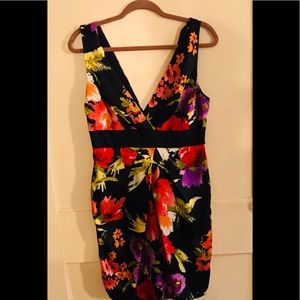 FXXI Fun Flirty Floral satin like V neck dress!